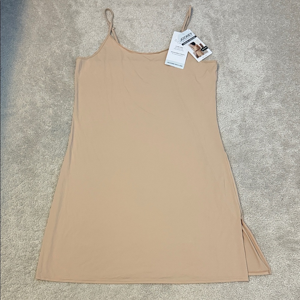 NWT Jockey L everyday smoothing slip